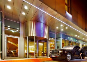 setheight800-kempinski-hotel-river-parkrolls-royce-1920x1080.jpg